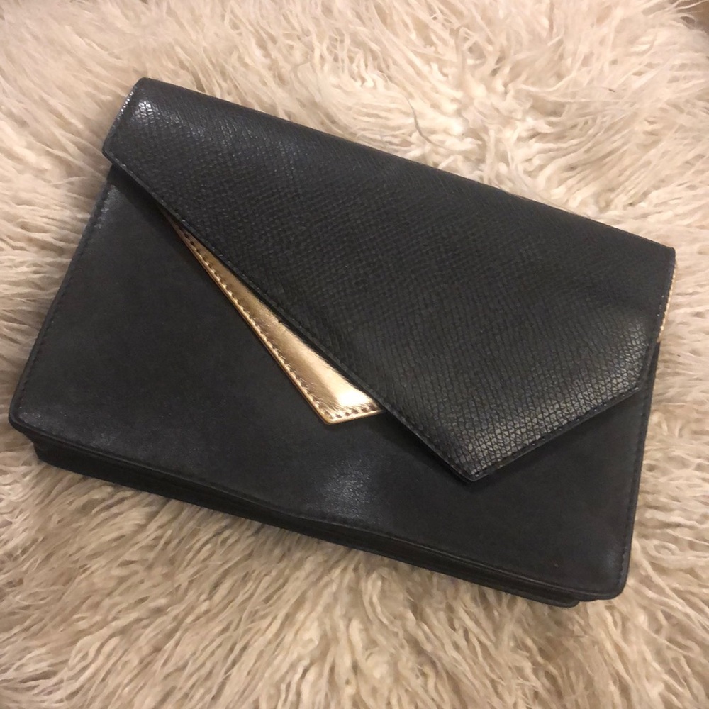 Bebe clutch